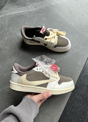 Женские кроссовки 1 retro low og sp travis scott reverse mocha