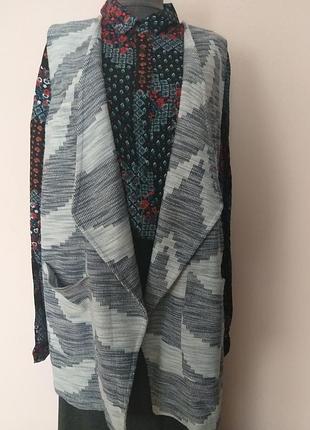 Безрукавка river island 14