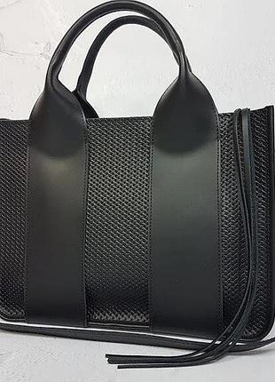 Сумка женская кожаная большая, черная матовая с тиснением плетенка 1639