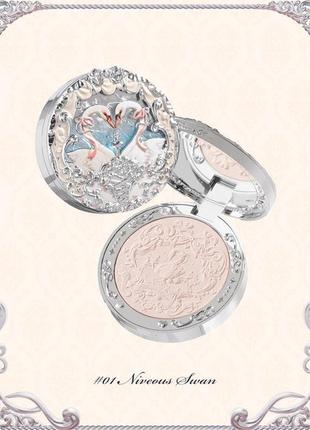 Румяна оттенок #01 swan ballet embossed blush flower knowns