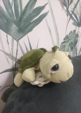 Черепашка,можно вешать есть подвеска.