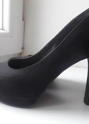 Туфлі класика стильні човники