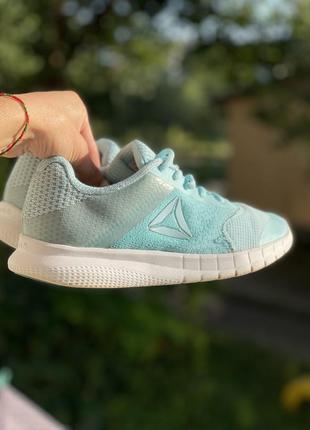 Кроссовки текстильные