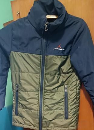 Куртка на 8-9років демі