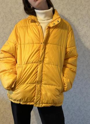 Зимняя куртка желтого цвета4 фото