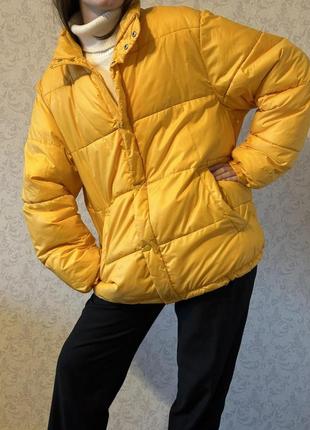 Зимняя куртка желтого цвета5 фото