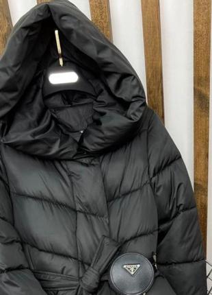 Куртка пуховик пальто довга зима з капюшоном поясом чорна2 фото