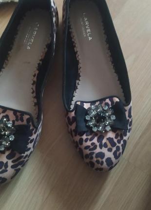 Красивые , леопардовые, модные туфли со стразами1 фото