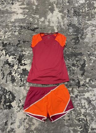 Женский женский спортивный комплект шорты топ шорты футболка найк nike