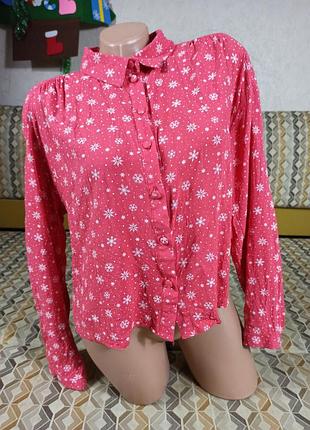 Красивая новогодняя блузка рубашка в идеале.