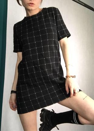 Плаття в клітинку