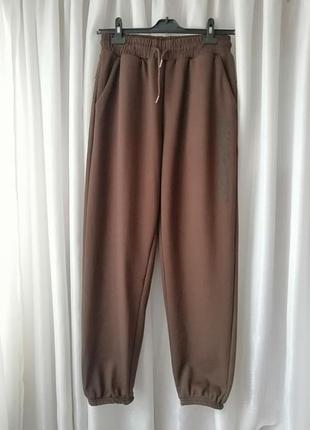 Спортивні штани джоггери   унісекс на хутрі трикотаж відмінної якості    на талії є куліска прошита