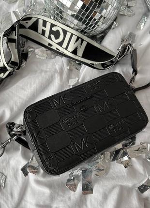 Жіноча сумочка michael kors the snapshot total black