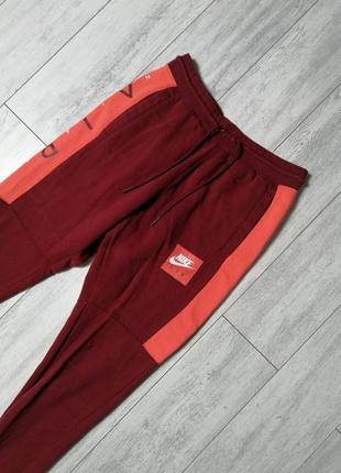Спортивні штани nike air joggers in red розмір&nbsp; m2 фото