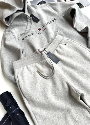 Костюм жіночий tommy hilfiger  костюм женский томми хилфигер  оригінал2 фото