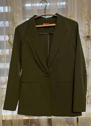 Продам брючний костюм