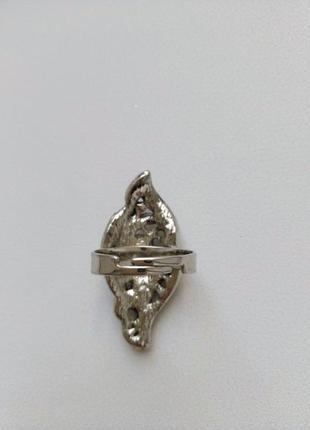 Кольцо под серебро с камушками3 фото
