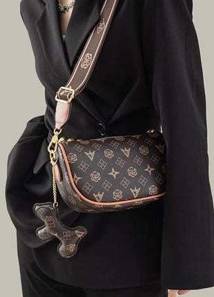 Тренд жіноча сумка преміум класу на плече кросбоді з брелоком екошкіра стиль louis vuitton