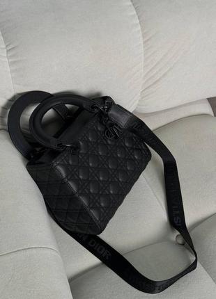 D-lite light total black