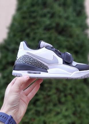 Чудові кросівки nike air jordan legacy 312 low white grey black білі з сірим та чорним унісекс 36-45 р9 фото