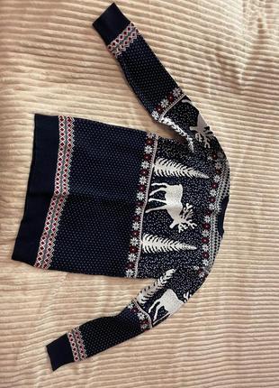 Новогодний свитер 🎄с оленями🫎7 фото