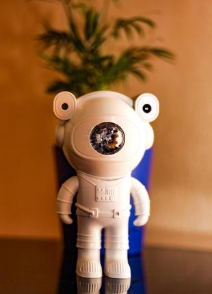 Акция на новый год астронавтик световой с музыкой