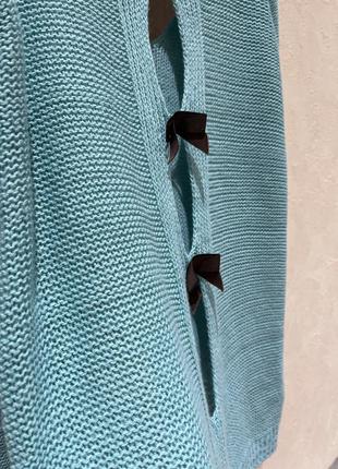 Вязаный свитер бирюзового цвета.2 фото