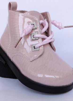 Весняні демісезонні черевички лакові рожеві для дівчинки, маленький розмір 19,20,21,22,23,246 фото