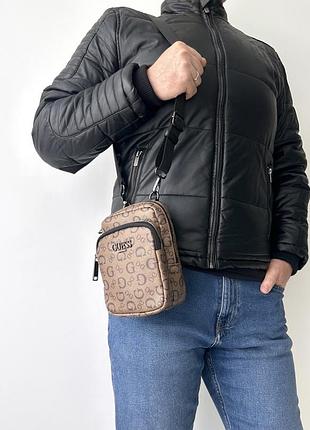 Чоловіча брендова сумка guess ezra logo crossbody сумочка гезз кросбоді на подарунок чоловіку подарунок хлопцю