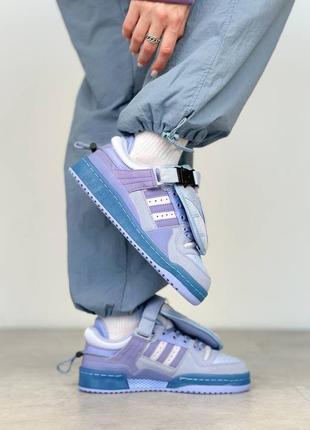 Шикарнезні жіночі кросівки adidas forum low x bad bunny light blue premium бузкові з блакитним