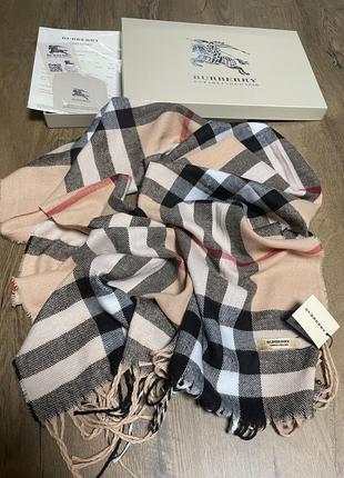 Шарф барберри burberry в подарочной коробке.