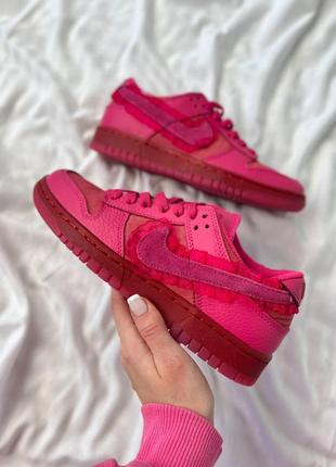 Нереальные женские кроссовки nike sb dunk low valentine’s day premium малиновые7 фото