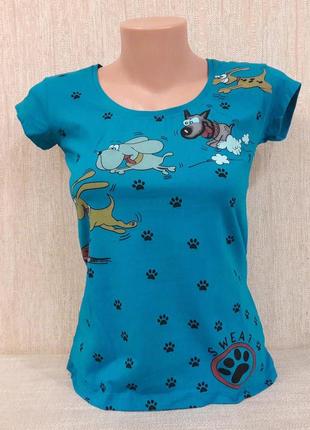 Прикольна футболка з веселим принтом