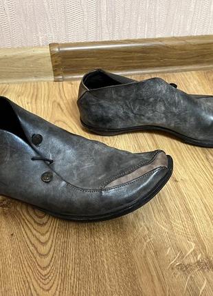 Оригинальные туфли американского бренда cydwoq
