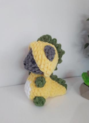 Котик в костюме динозавра игрушка плюшевая вязаная