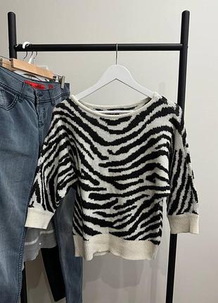 Стильна кофта зебра