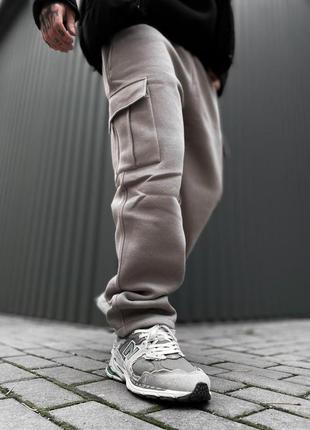 Мужские зимние штаны с карманами серые на флисе брюки карго теплые с начесом (b)