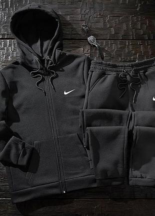 Мужской зимний спортивный костюм nike на флисе черный комплект кофта на змейке и штаны с начесом (b)