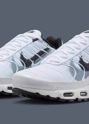 Кроссовки nike air max plus