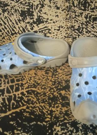 Фирменные резиновые сабо босоножки шлепанцы crocs на 10 лет 28 р.1 фото