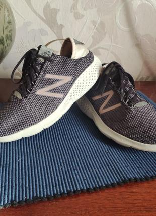 Жіночі кросівки new balance vazee coast v2