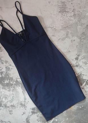 Темно синее платье на брителях missguided