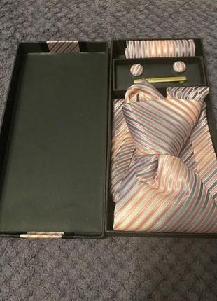 Галстук зажим платок запонки набор