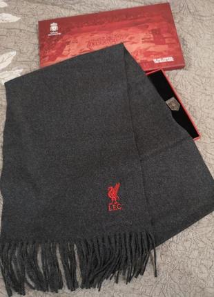Liverpool, эксклюзивный шарф и коллекционный значок, пены