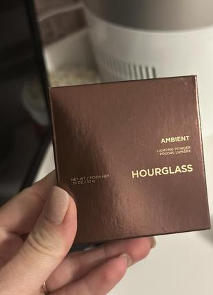 Пудра для обличчя hourglass ambient lighting powder - dim light2 фото