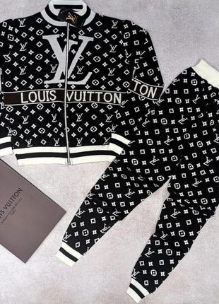 Спортивний костюм в стилі louis vuitton