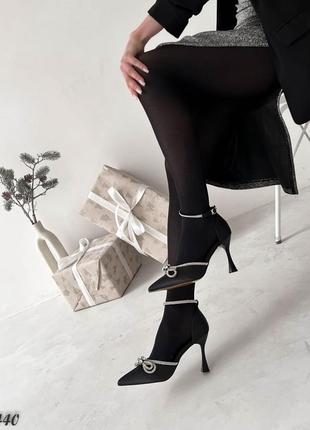Женские туфли на каблуке, черные, атлас4 фото