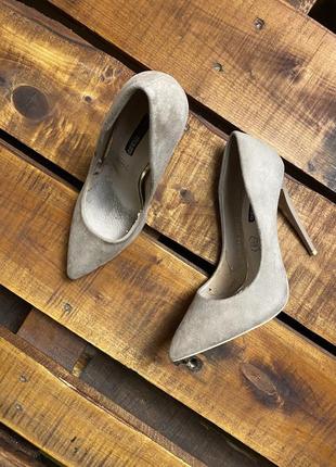 Жіночі замшеві туфлі на шпильці super mauro (супер мауро 38 рр 24 см оригінал бежеві)