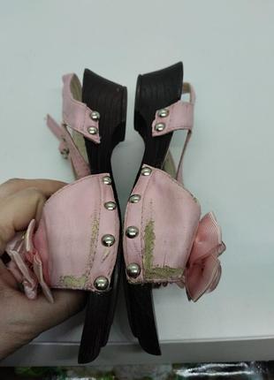 Босоножки бантик 3