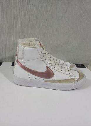 Nike blazer mid '77 w white da4086-105

originally